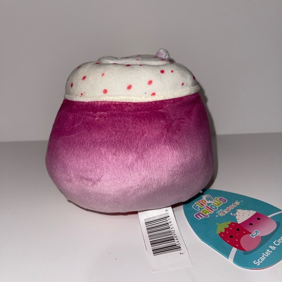 Squishmallows Scarlet The Strawberry & Cinnamon the Frozen Yogurt 5" FlipAMallow - Picture 8 of 9